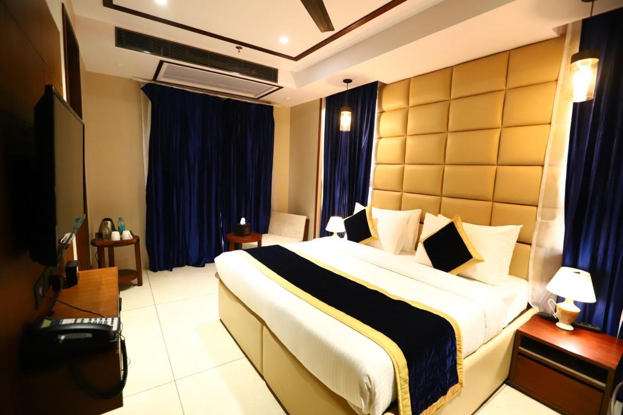 Sanca International Hotel In Patel Nagar Delhi New Delhi Eksteriør bilde